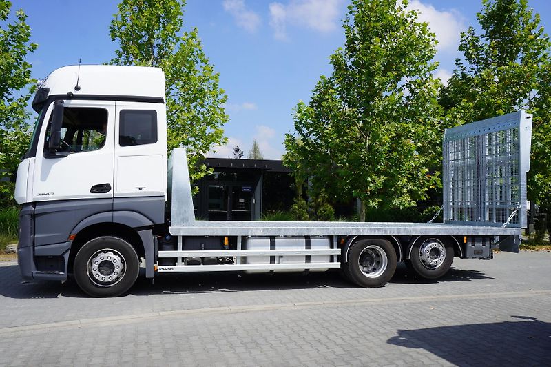Mercedes-Benz Actros (2018) 2540 6×2 / 50 tho. km!/5 seats - fotka 12 z 24