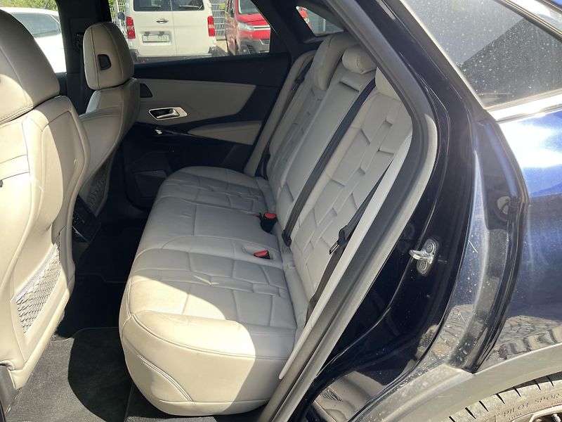 DS Automobiles DS7 E-TENSE OPERA 360k 4x4, PANO - fotka 11 z 19