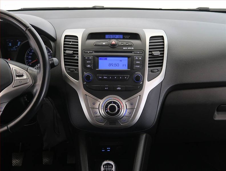 Hyundai ix20 (2019) 1.6 CVVT, Serv.kniha - fotka 12 z 16