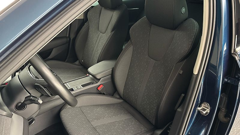Škoda Octavia 2.0 TDI DSG Style Combi - fotka 15 z 26