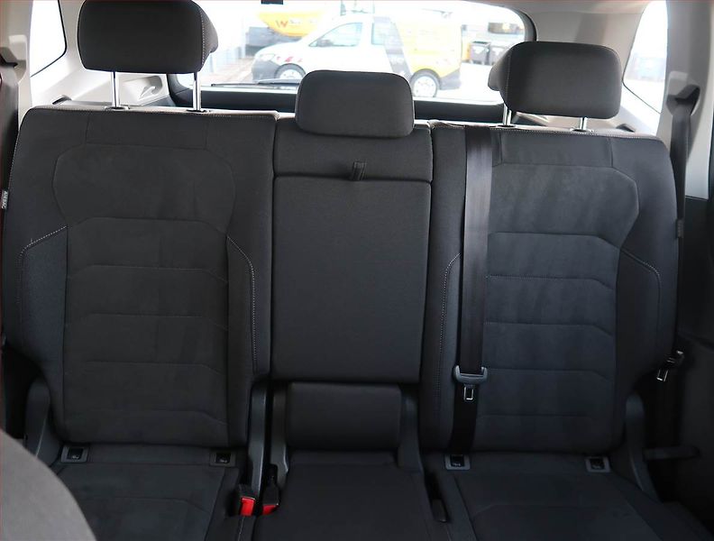 Volkswagen Tiguan Allspace (2023) Elegance 1.5 TSI - fotka 10 z 22