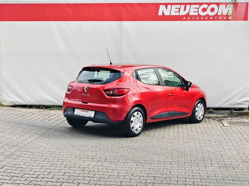 Renault Clio (2015) 1,2 16V 54 kW Limited - fotka 2 z 40