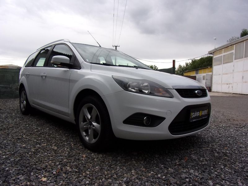 Ford Focus (2010) 1.6i74kW STYLE NYNÍ PO SERVISE - fotka 3 z 19