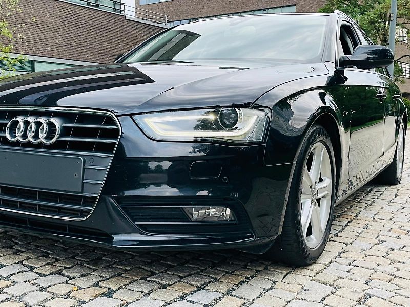 Audi A4 2.0TDI VÝHŘEV SENZORY SERVISKA - fotka 47 z 49
