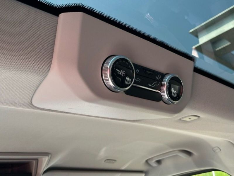 Ford Tourneo Custom 2.0D,125KW, CZ, DPH,1. MAJ - fotka 35 z 35