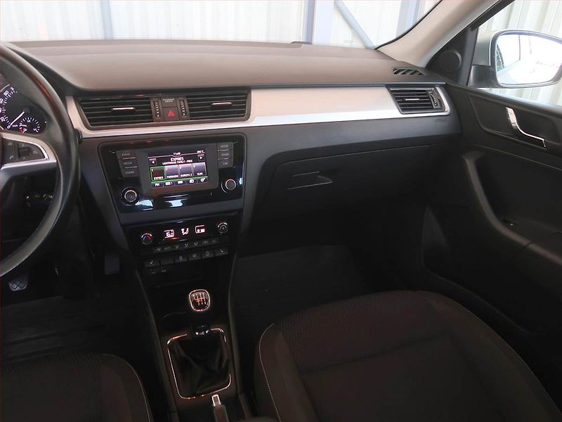 Škoda Rapid (2016) Ambition 1.2 TSI, Serv.kniha - fotka 8 z 16