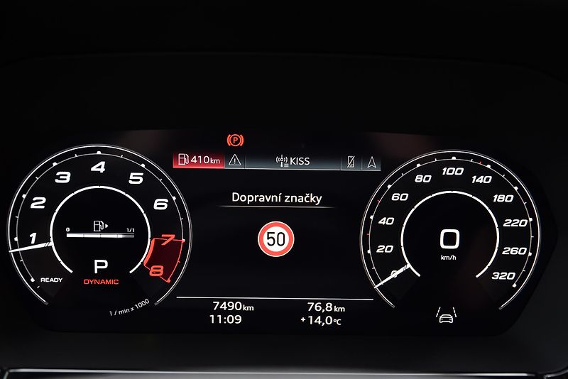 Audi RS 3 2.5 TFSi 294 kW /// REZERVACE  - fotka 24 z 51