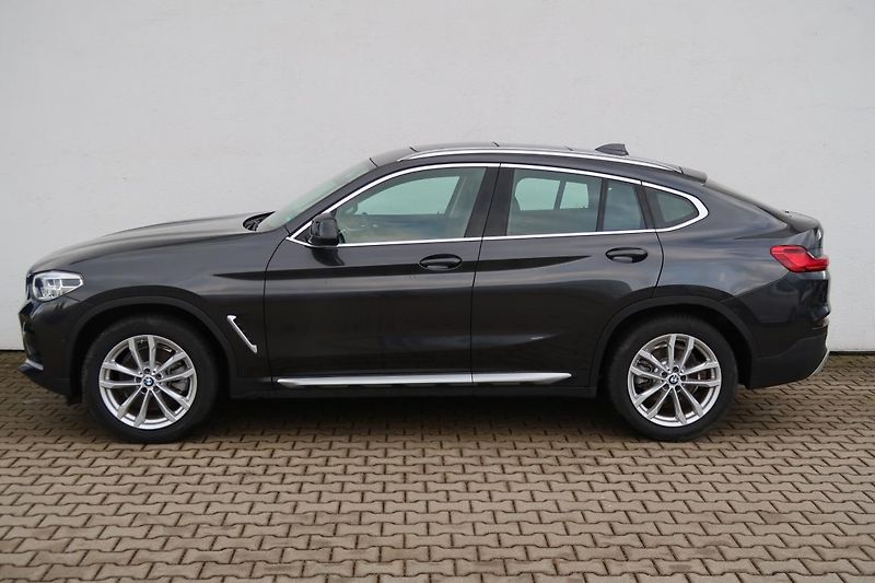 BMW X4 xDrive20d - fotka 14 z 15