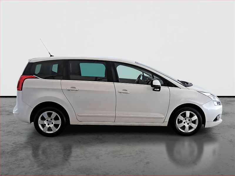 Peugeot 5008 (2011) 1.6 HDi, Serv.kniha, Tempomat - fotka 6 z 14