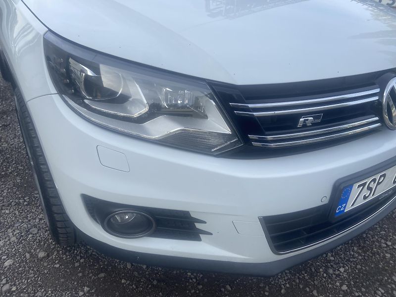Volkswagen Tiguan (2014) 2.0 TDI - R-line CUP 4x4 - fotka 13 z 47