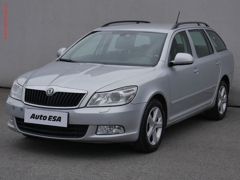 Škoda Octavia (2012) 1.6TDi, ČR, autoAC - fotka 3 z 22