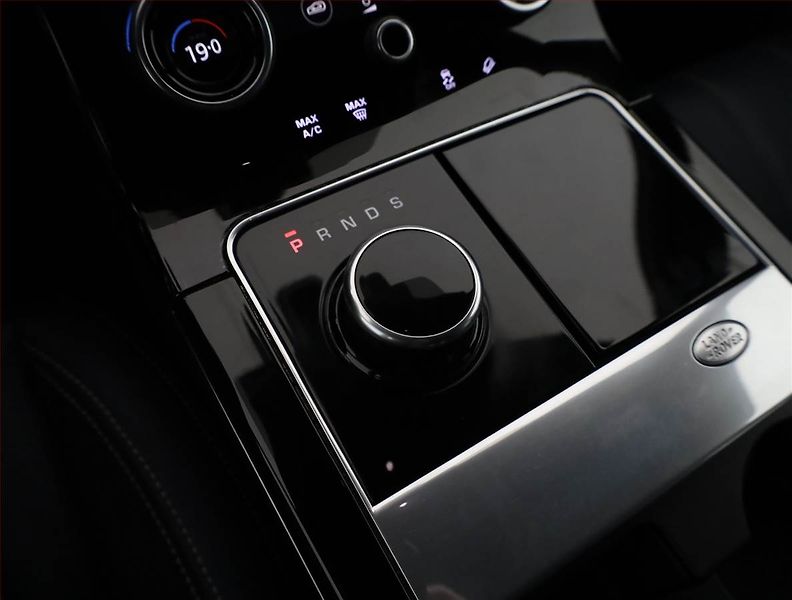 Land Rover Range Rover Velar (2018) D240 - fotka 11 z 16