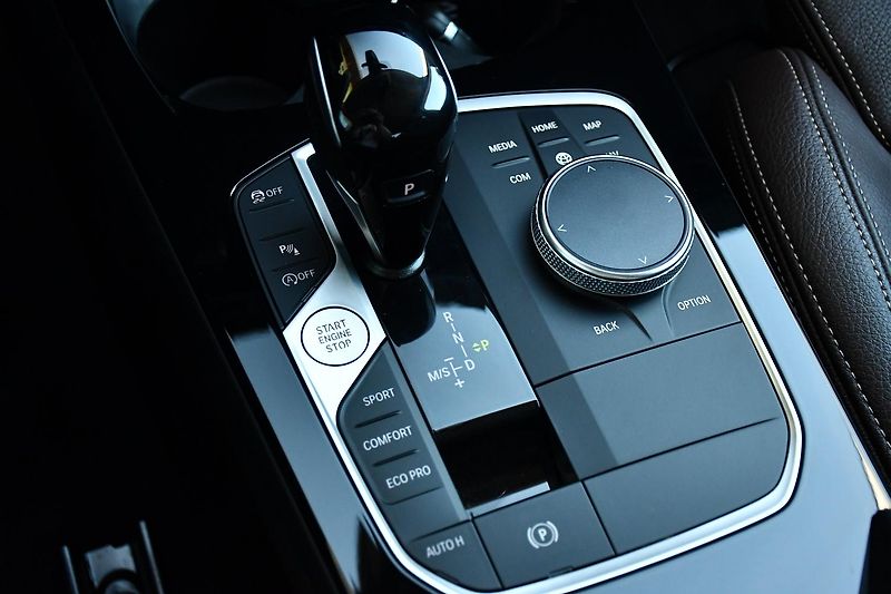 BMW Řada 2 218d NAVI KAMERA 1.M ČR - fotka 26 z 41