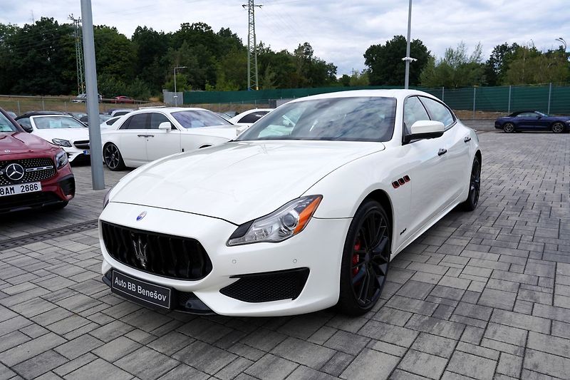 Maserati Quattroporte S Q4 3.0i V6/410 PS/automat/B& - fotka 2 z 50