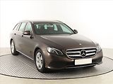 Mercedes-Benz Třídy E (2016) E 200, Automat, Kůže, Navi - náhled 1