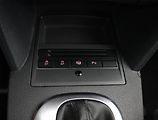 Volkswagen Touran (2013) 1.6 TDI, Automat, Serv.kniha - náhled 11