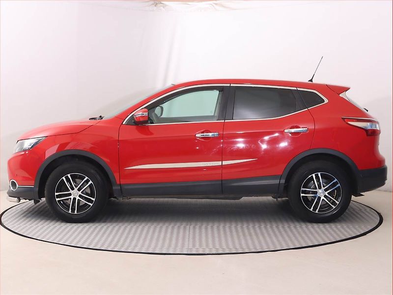 Nissan Qashqai (2016) 1.2 DIG-T, Serv.kniha - fotka 3 z 17
