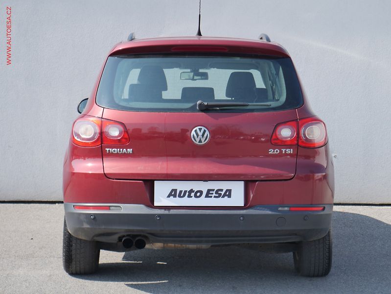 Volkswagen Tiguan (2009) 2.0 TSi 4x4, ČR, DSG, bixen - fotka 5 z 19