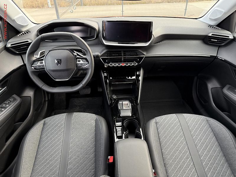 Peugeot 208 (2025) 1.2PT, 1.maj,ČR, AT, LED - fotka 8 z 22