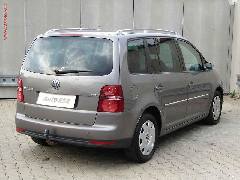 Volkswagen Touran (2007) 1.4 TSi, TZ, p.čidla - fotka 4 z 15