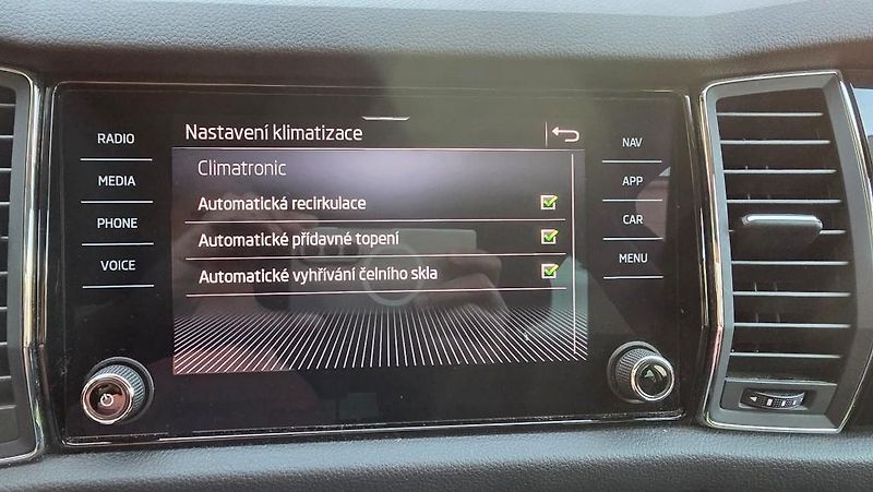 Škoda Kodiaq (2021) 2.0 TDI 147KW 4x4 DSG L&K - fotka 30 z 40