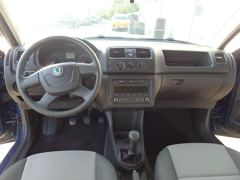 Škoda Fabia 1.4 16V KLIMATIZACE, 4x AIRBAG - fotka 11 z 13