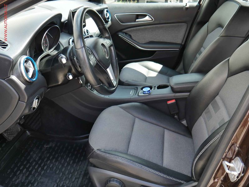 Mercedes-Benz GLA (2014) 2.2CDi 4Mat, 2.maj,ČR - fotka 9 z 22