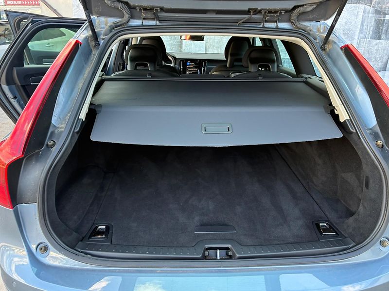 Volvo V90 (2017) 2.0D, 110KW - fotka 8 z 21