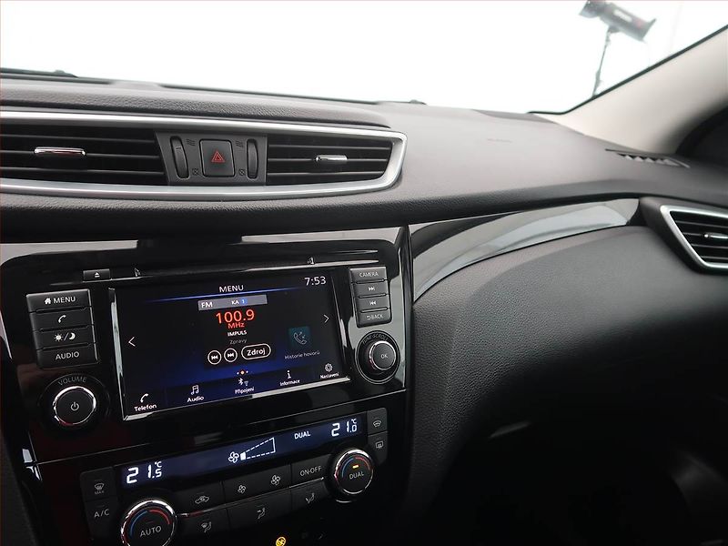 Nissan Qashqai (2020) Acenta 1.3 DIG-T, Serv.kniha - fotka 12 z 16