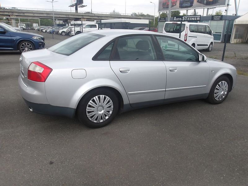 Audi A4 1,8i 110kW NOVÁ SPOJKA ! - fotka 3 z 26