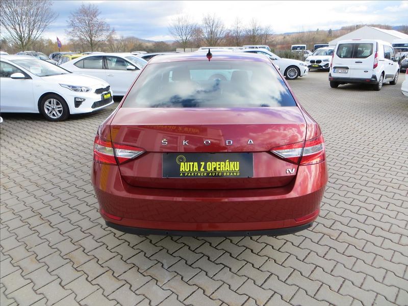 Škoda Superb 1,4 TSI PHEV DSG Style 115kW - fotka 6 z 25