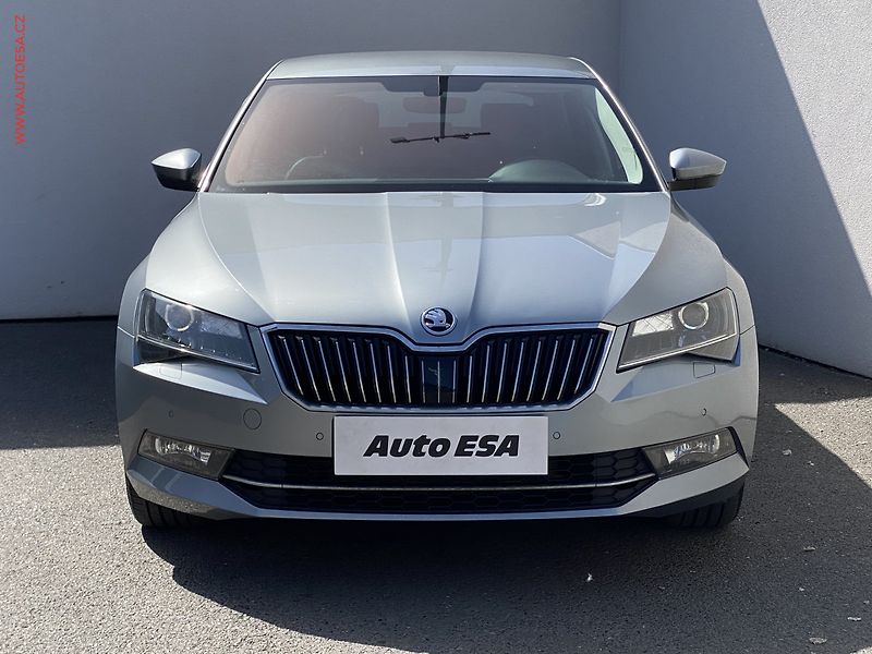 Škoda Superb (2015) 2.0 TDi 4x4, ČR, Style, DSG - fotka 2 z 18