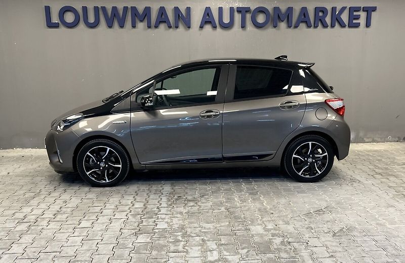Toyota Yaris 1.5 Hybrid AT SELECTION SMART - fotka 3 z 16