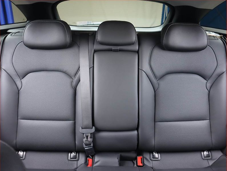 Hyundai i30 (2025) Premium 1.5 T-GDI MHEV 48V - fotka 10 z 19