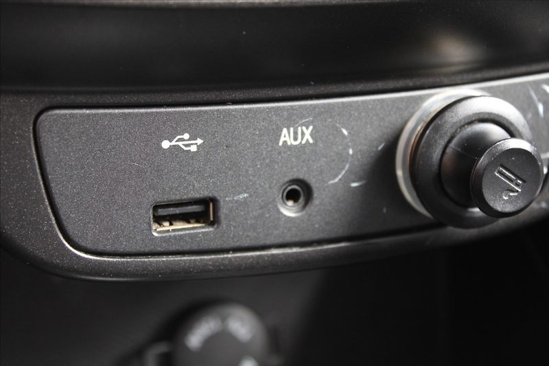 SsangYong Korando 2,0 D20T  AUTOMAT,4x4,TAŽNÉ - fotka 14 z 27