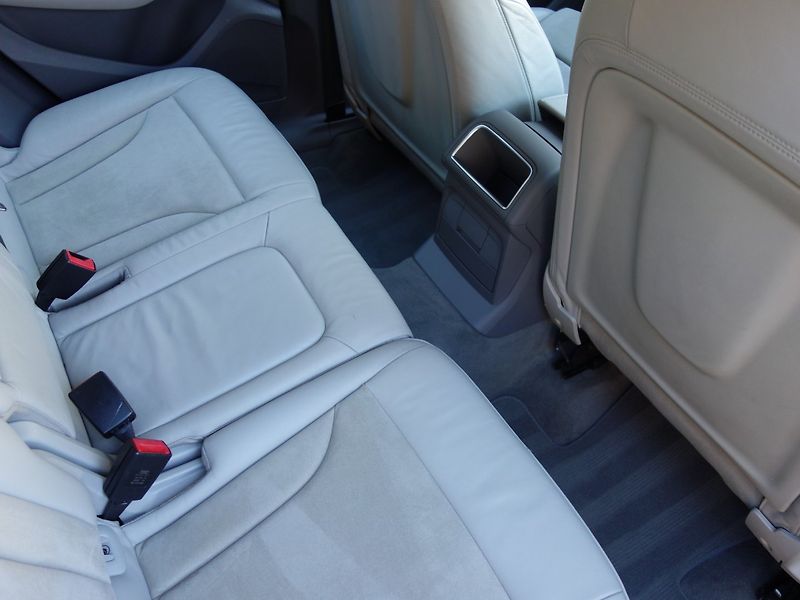 Audi Q5 (2009) 2.0TFSI 155kW QUATTRO - fotka 28 z 43
