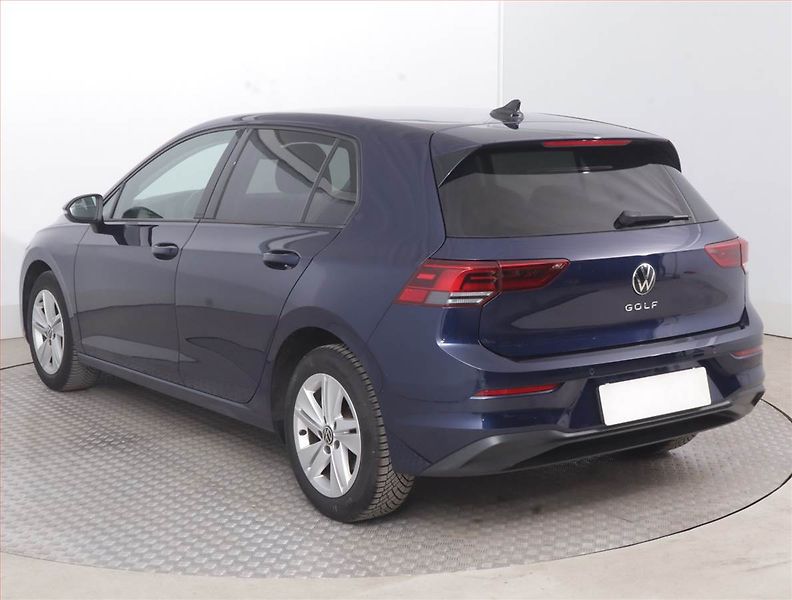 Volkswagen Golf (2023) Life 1.5 TSI - fotka 4 z 18
