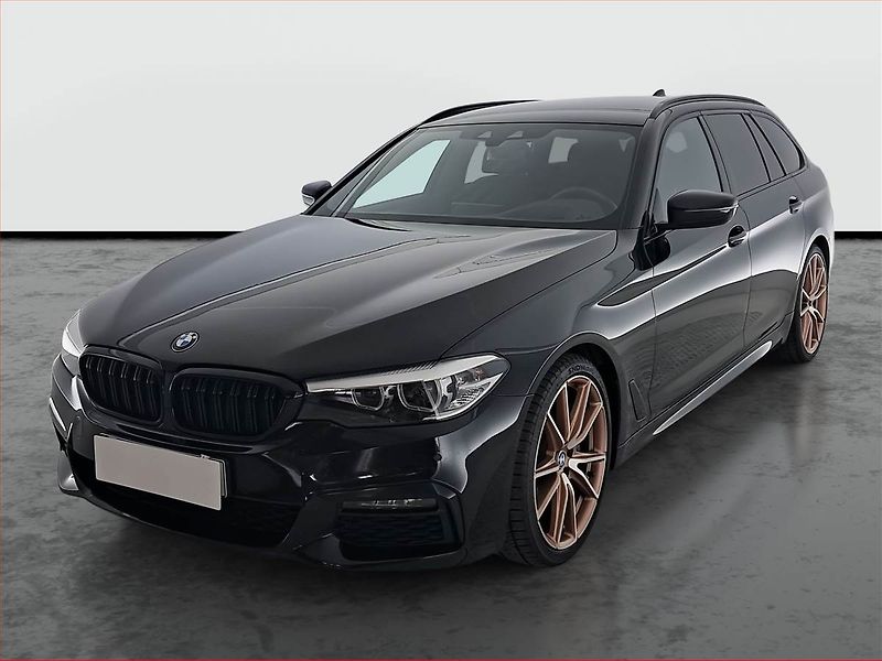 BMW Řada 5 (2018) M Sport 530d xDrive - fotka 2 z 25