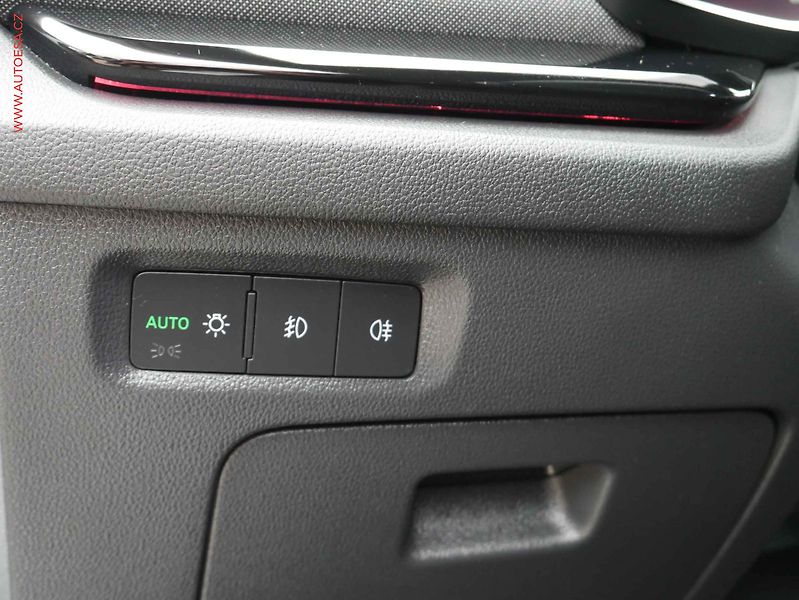 Škoda Octavia (2021) 1.5 TSi, ČR, navi, autoAC - fotka 18 z 18