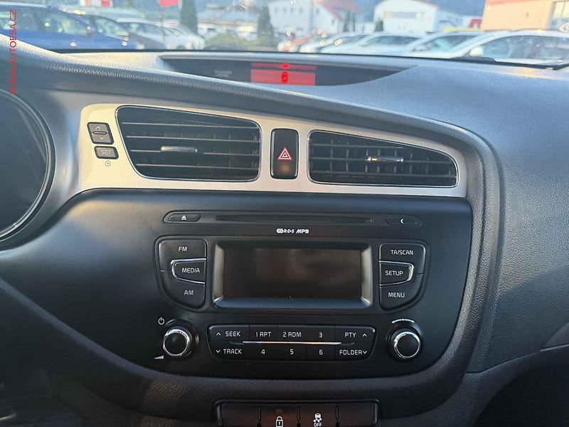 Kia Ceed (2014) 1.6 CRDi, ČR - fotka 13 z 14