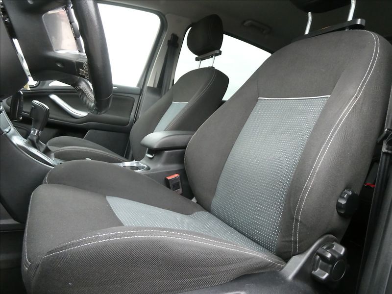 Ford S-MAX 2,0 TDCi 120kW AUT, po servise - fotka 31 z 47