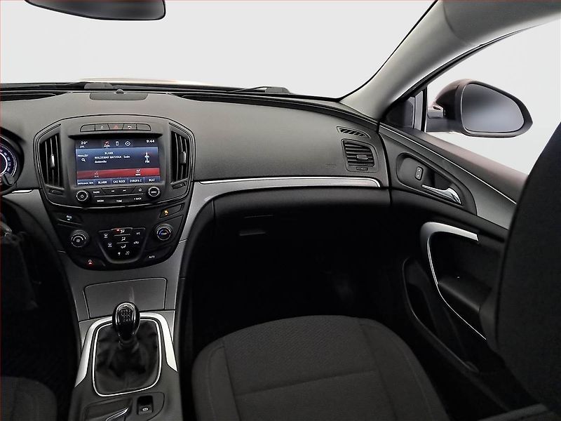 Opel Insignia (2015) 2.0 CDTI, Navi, Tempomat - fotka 8 z 23
