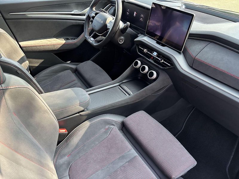 Škoda Kodiaq (2025) 2.0 TSI 4x4 DSG RS - fotka 9 z 33