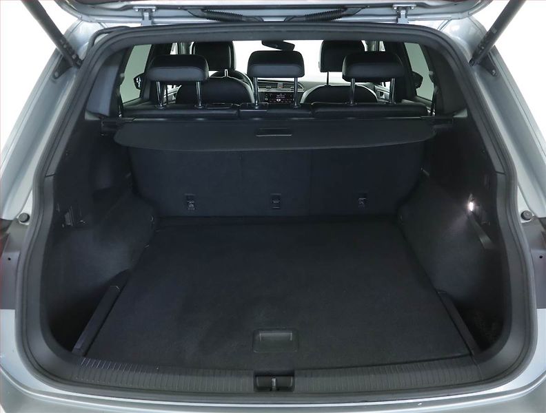 Volkswagen Tiguan Allspace (2022) R-Line 2.0 TDI - fotka 13 z 15
