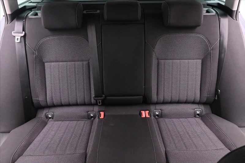Škoda Superb 1,4 TSI iV 160 kW DSG Style Zá - fotka 29 z 33