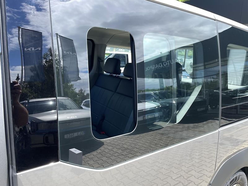 Kia PV5 (2026) 5P 4x2 ELITE 120 KW + 71,2 KW - fotka 16 z 28