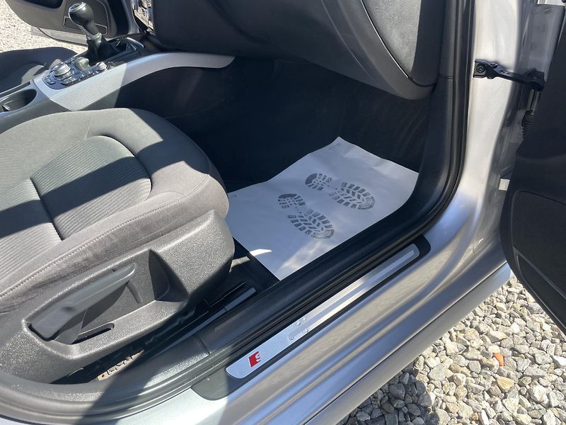 Audi A4 Avant 2.0TDi 120PS S-LINE AVANT TOP! - fotka 140 z 179