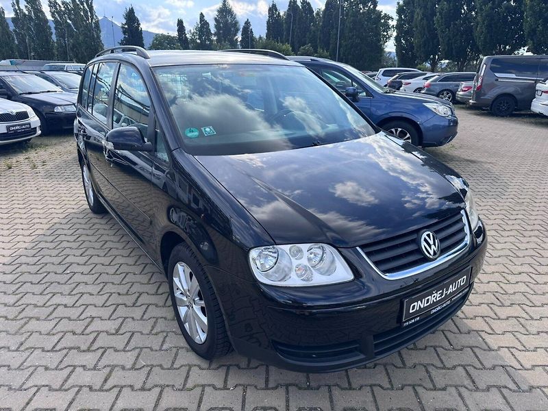 Volkswagen Touran (2005) 1,6 MPI 75 KW SPOJKA STK - fotka 8 z 48