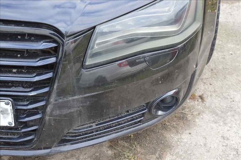 Audi A8 (2012) 4,2V8 QUATTRO - fotka 8 z 25