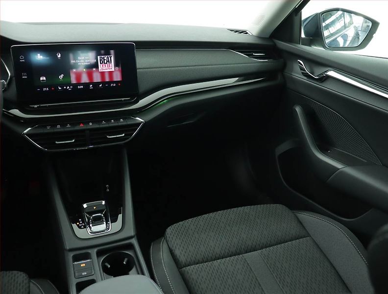 Škoda Octavia (2023) 2.0 TDI, Automat, ČR,1.maj - fotka 8 z 16